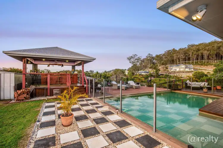 33 Huntington Drive, Maudsland QLD 4210