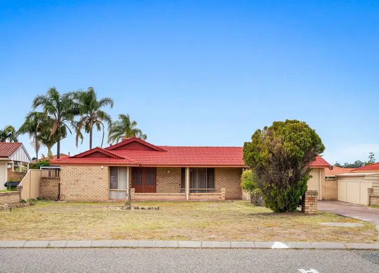 18 Bottlebrush Drive, Thornlie WA 6108