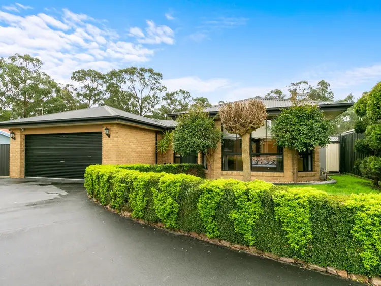 9 Howitt Court, Newborough VIC 3825