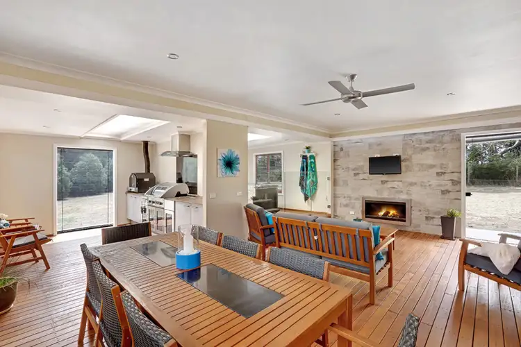 Sixth view of Homely house listing, 5 BUCKLEY COURT, Kilmore VIC 3764
