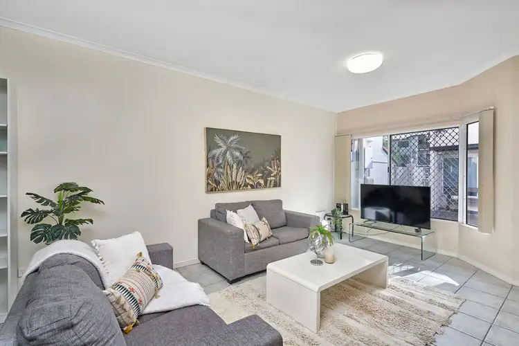 8/67 Digger Street, Cairns North QLD 4870