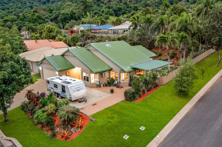 9 Ben Bolt Close, Redlynch QLD 4870