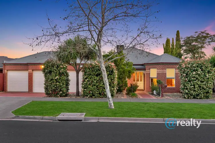8 Wattle Valley Drive, Hillside VIC 3037