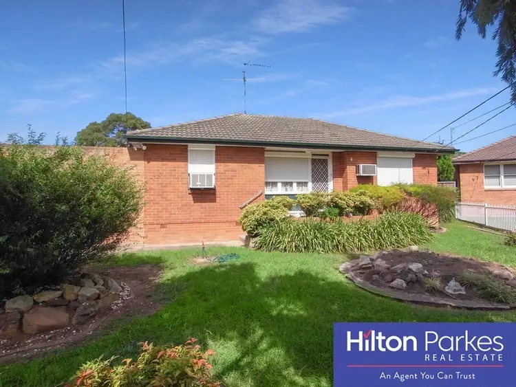 36 Sandakan Crescent, Lethbridge Park NSW 2770