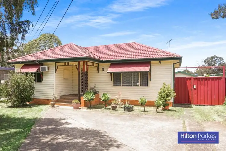 23 Wangaroa Crescent, Lethbridge Park NSW 2770