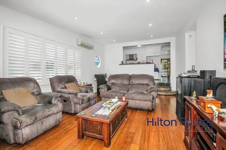 28 Marquesa Crescent, Lethbridge Park NSW 2770