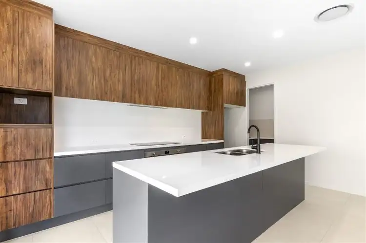 Fifth view of Homely house listing, 2 Lakeshore Crescent, Willawong QLD 4110