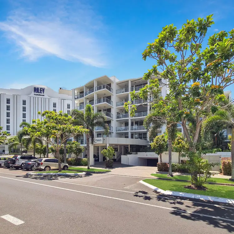 302/125-129 Esplanade, Cairns City QLD 4870