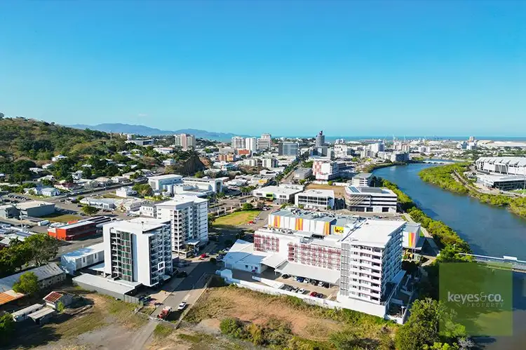 18/5 Kingsway Place, Townsville City QLD 4810