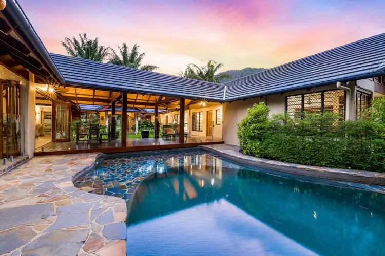 10-12 Quoll Close, Redlynch QLD 4870