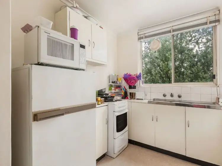 Third view of Homely apartment listing, 8/7 Palm Street, Fairfield VIC 3078