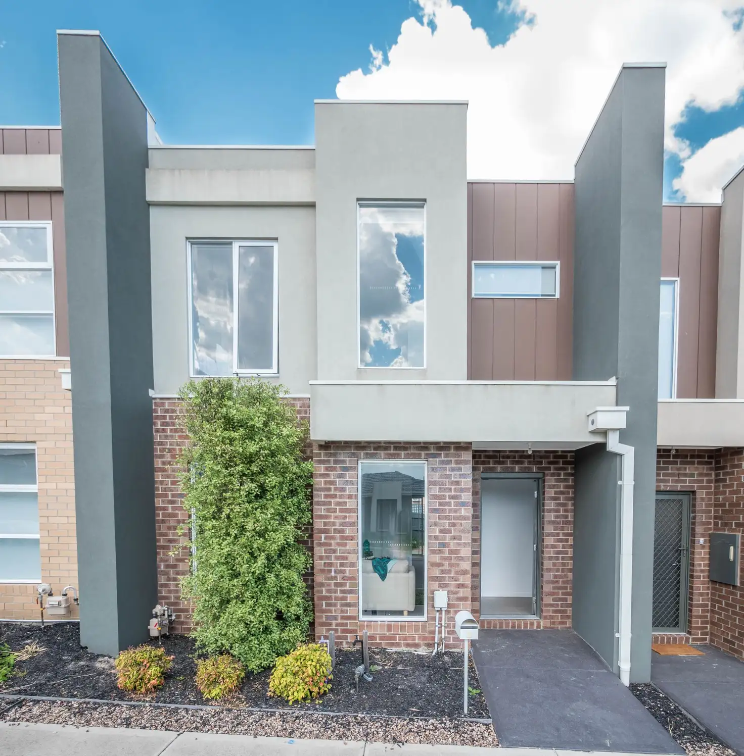 Main view of Homely townhouse listing, 8 Oriano Street, Epping VIC 3076