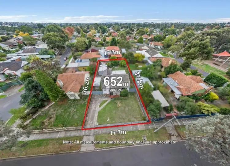 22 Derna Street, Heidelberg West VIC 3081