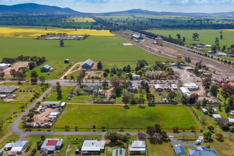 8 Queen Street, Yerong Creek NSW 2642