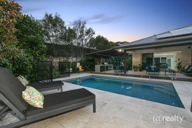 1 Maggie Place, Cashmere QLD 4500