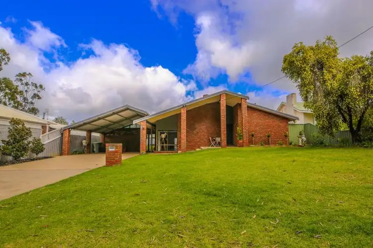 204 Victoria Street, Deniliquin NSW 2710