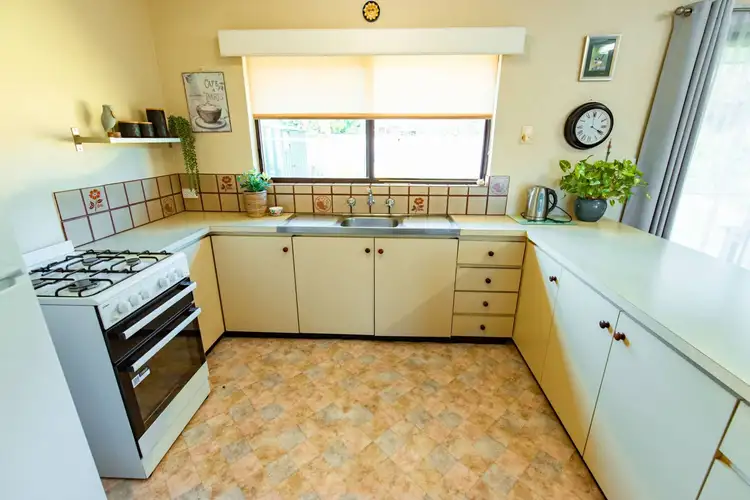 Fifth view of Homely unit listing, 3/220 North Road, Yakamia WA 6330