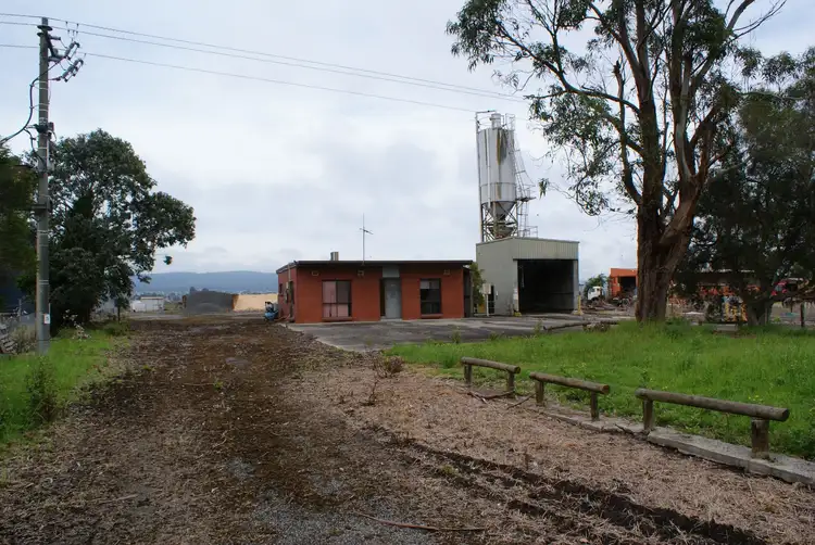 27 Moe-Walhalla Road