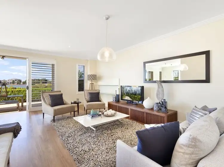 Second view of Homely house listing, 10 Jacaranda Drive, Cabarita NSW 2137