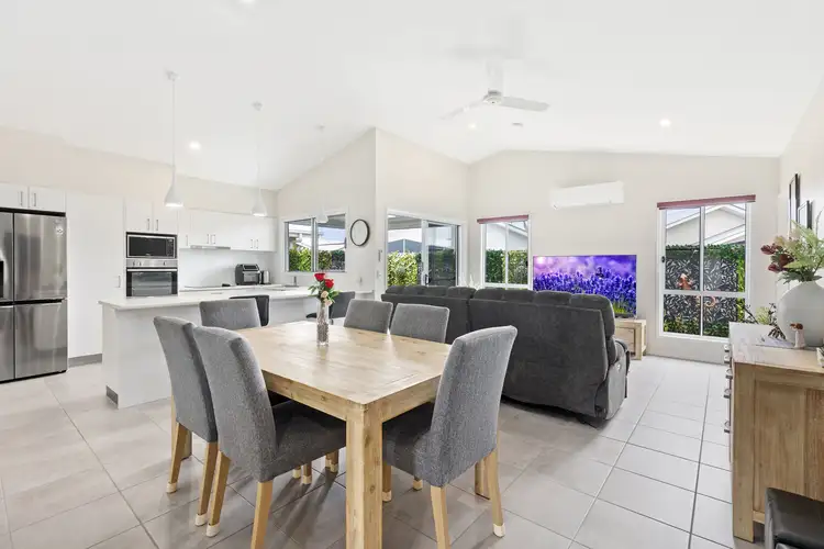 33/2-20 Island View Drive, Urangan QLD 4655