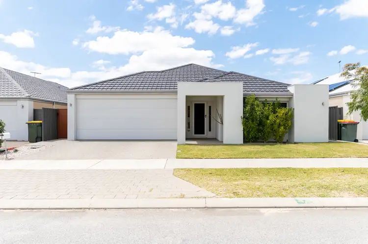 6 Huntington Parkway, Landsdale WA 6065