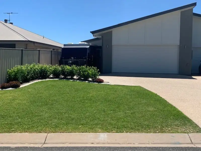 Main view of Homely townhouse listing, 1/5 Newman Drive, Emerald QLD 4720