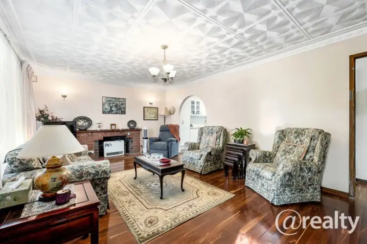 5 Briar Place