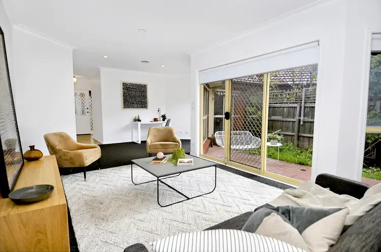 16 Carrington Road, Niddrie VIC 3042