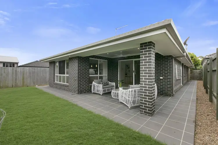 17 Carlingford Circuit, Warner QLD 4500