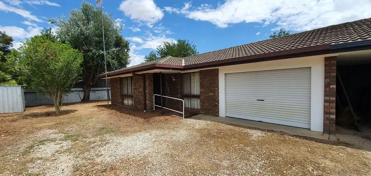 2/4 Mazamet Court, Deniliquin NSW 2710