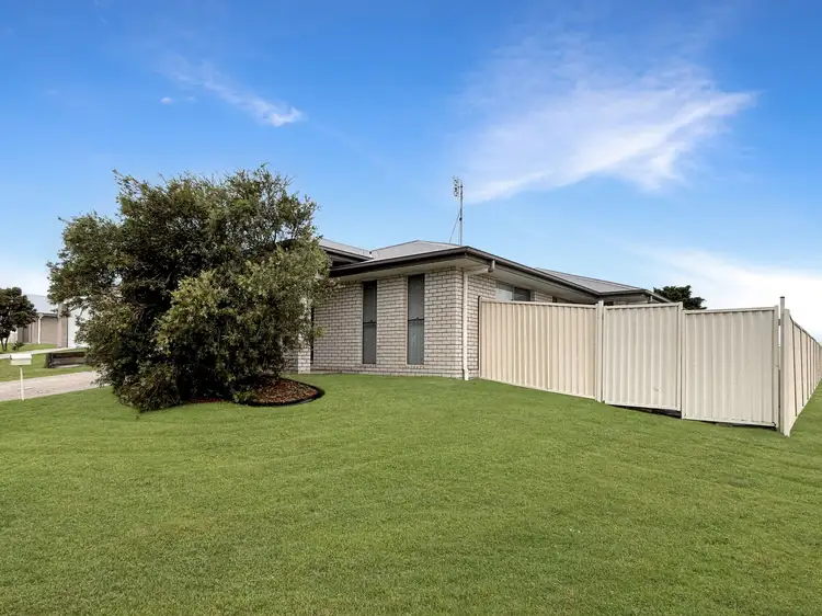2 Hayden Place, Moura QLD 4718