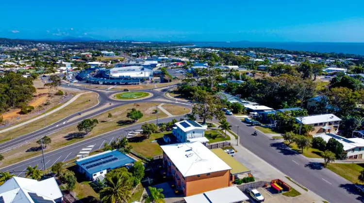 2/4 Elizabeth Street, Tannum Sands QLD 4680