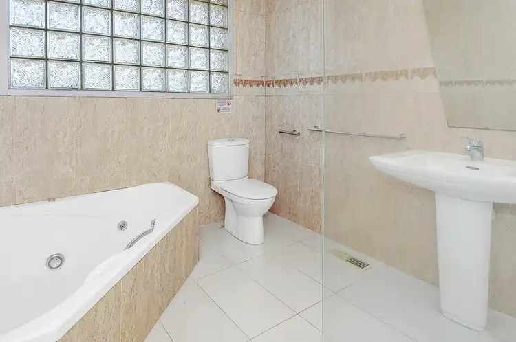 Sixth view of Homely house listing, 5 Pamela Avenue, Keilor East VIC 3033
