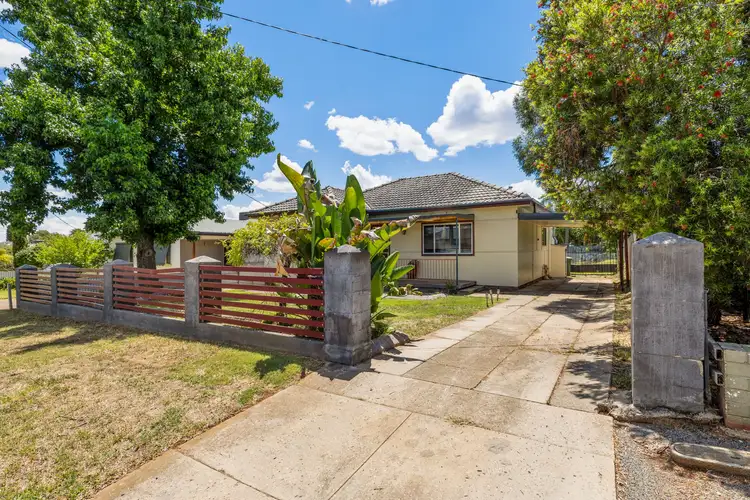 7 Killara Avenue, Mount Austin NSW 2650