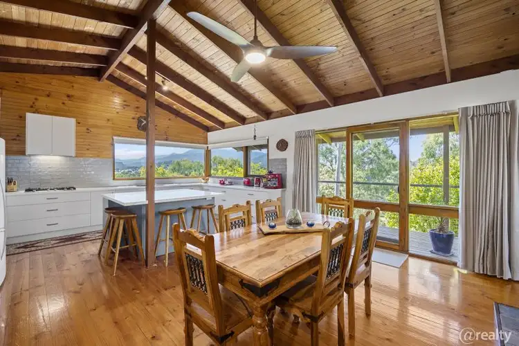 15 Juel Crescent, Healesville VIC 3777
