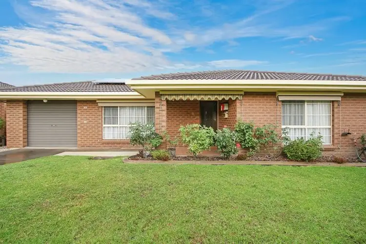 Second view of Homely unit listing, 33 Elmglade Close, West Albury NSW 2640