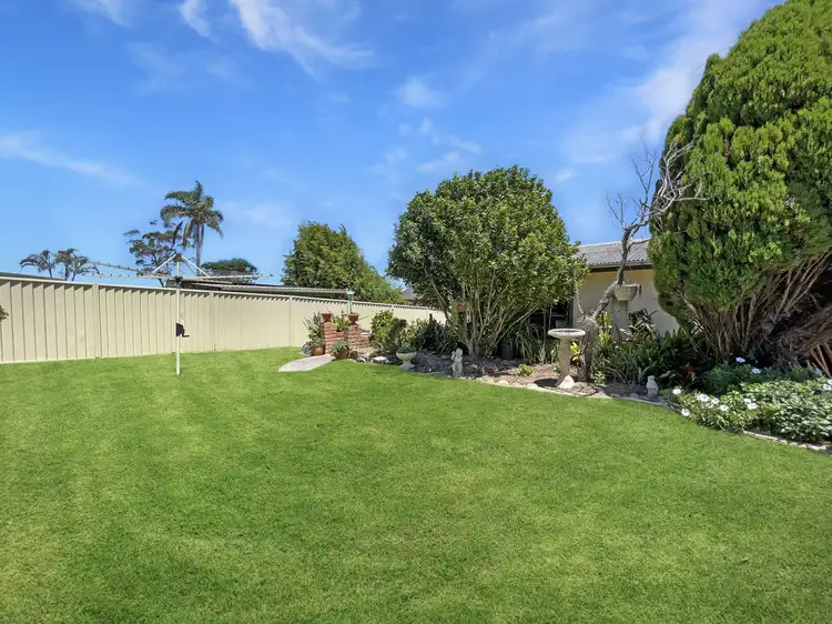 Fifth view of Homely house listing, 40 Lakeway Drive, Lake Munmorah NSW 2259