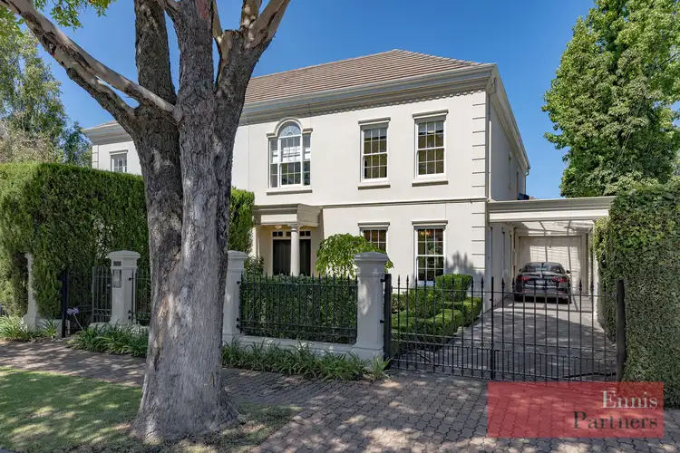 8 St Andrews Street