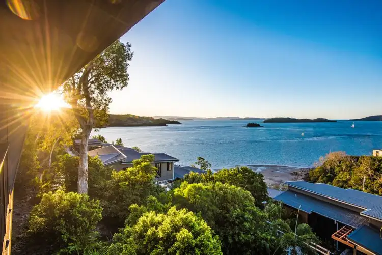 Panorama 4/7 Acacia Drive, Hamilton Island QLD 4803