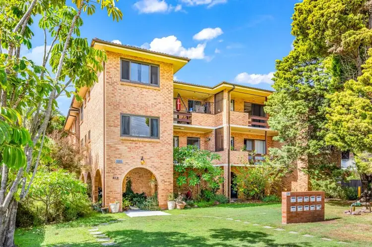 Main view of Homely unit listing, 4/18 Selwyn Street, Merewether NSW 2291