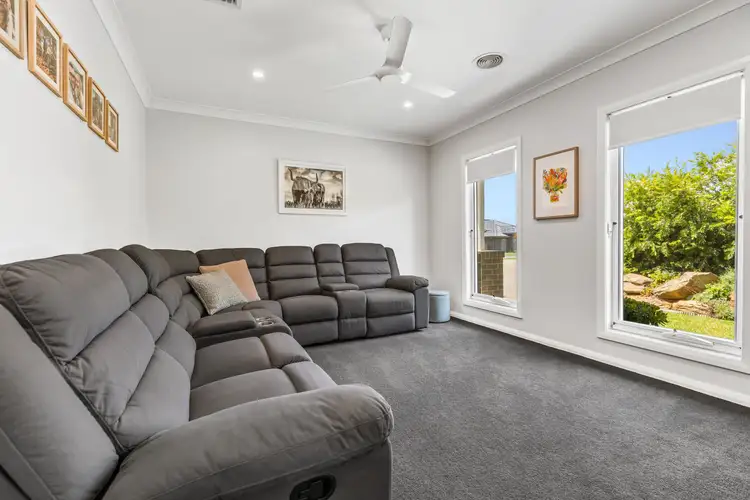 Sixth view of Homely house listing, 10 Bennelong Crescent, Lloyd NSW 2650