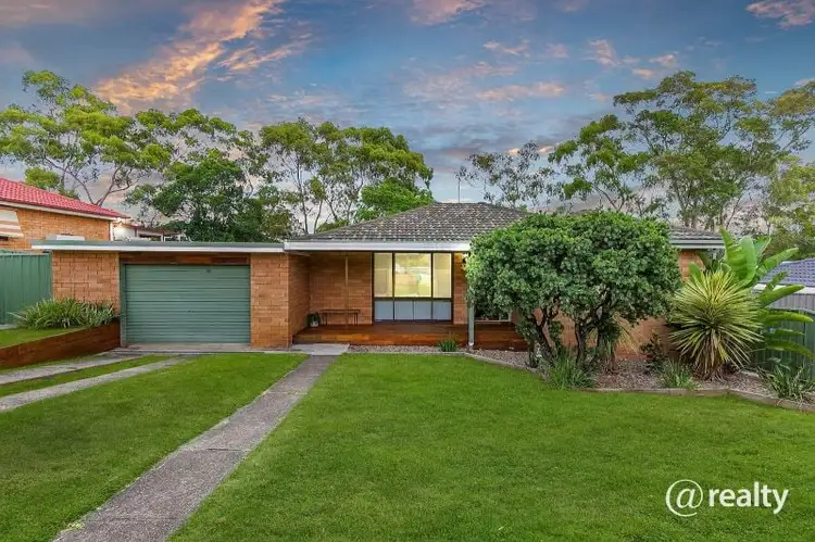 37 Manooka Crescent, Bradbury NSW 2560