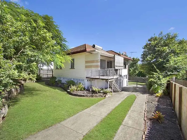 75 Cradock St, Holland Park QLD 4121