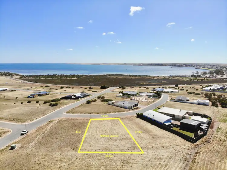 25 Herbert Edwards Drive, Streaky Bay SA 5680