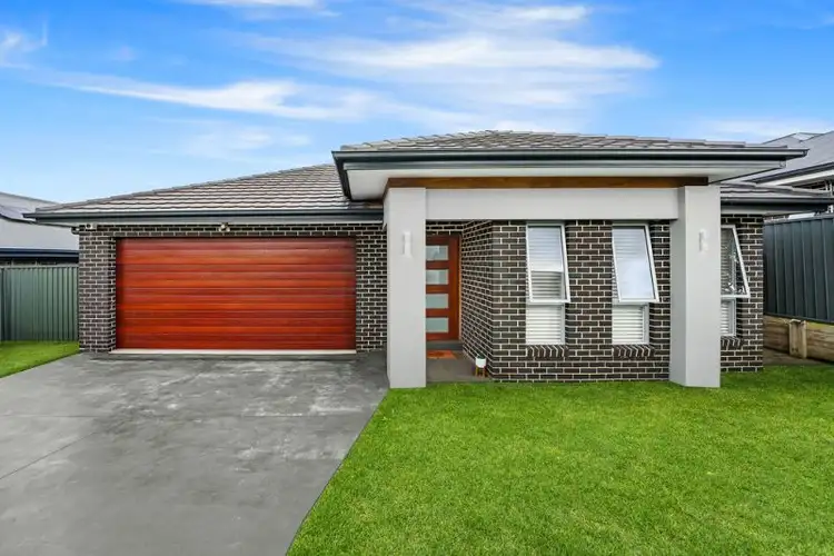 5 Penola Street, Currans Hill NSW 2567