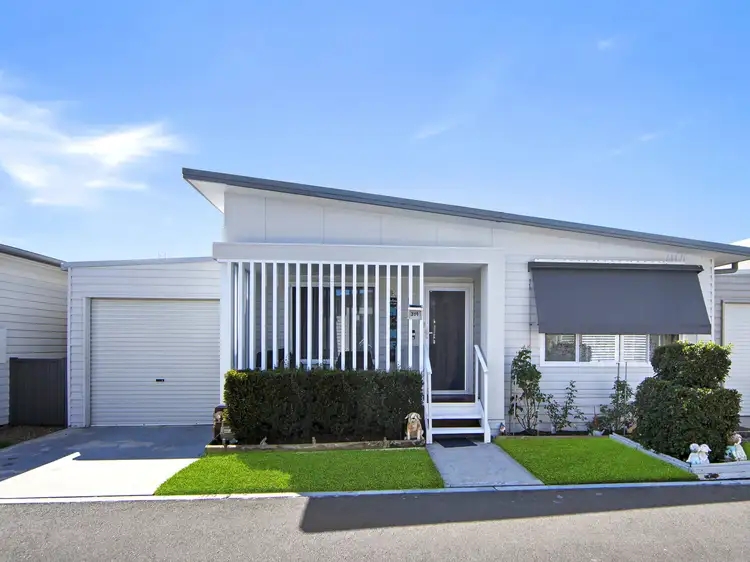 319/4 Gimberts Road, Morisset NSW 2264