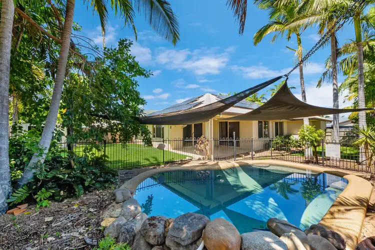 10 Greentree Circuit, Bushland Beach QLD 4818