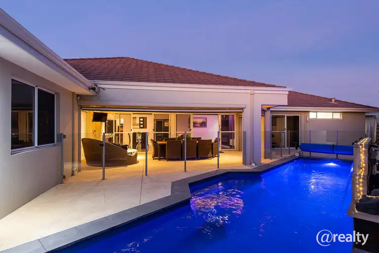 8 Barrenjoey Parkway