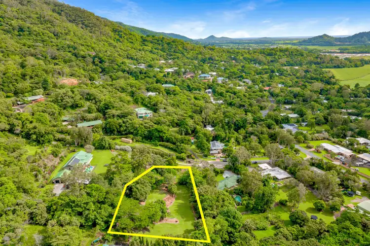 13 Esterina Close, Redlynch QLD 4870