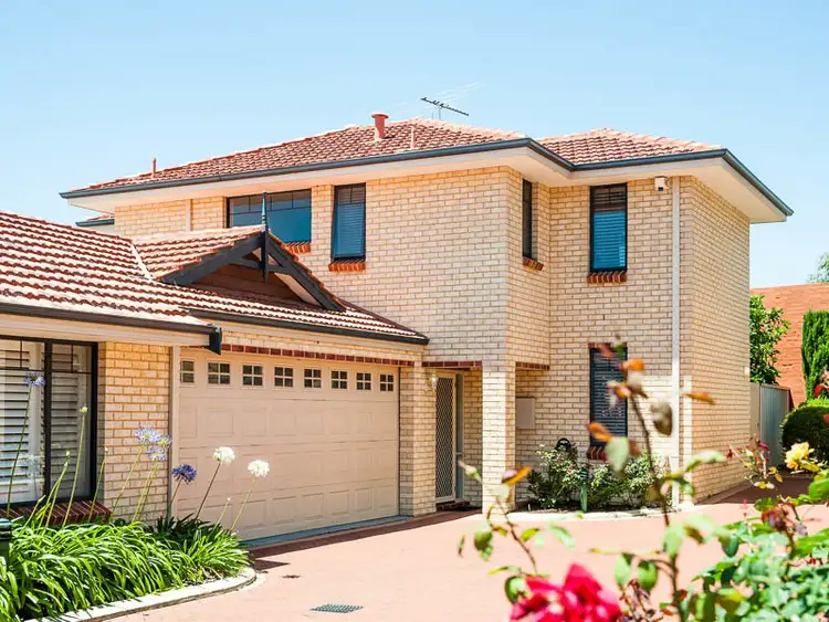 4/118 Moreing Rd, Attadale WA 6156